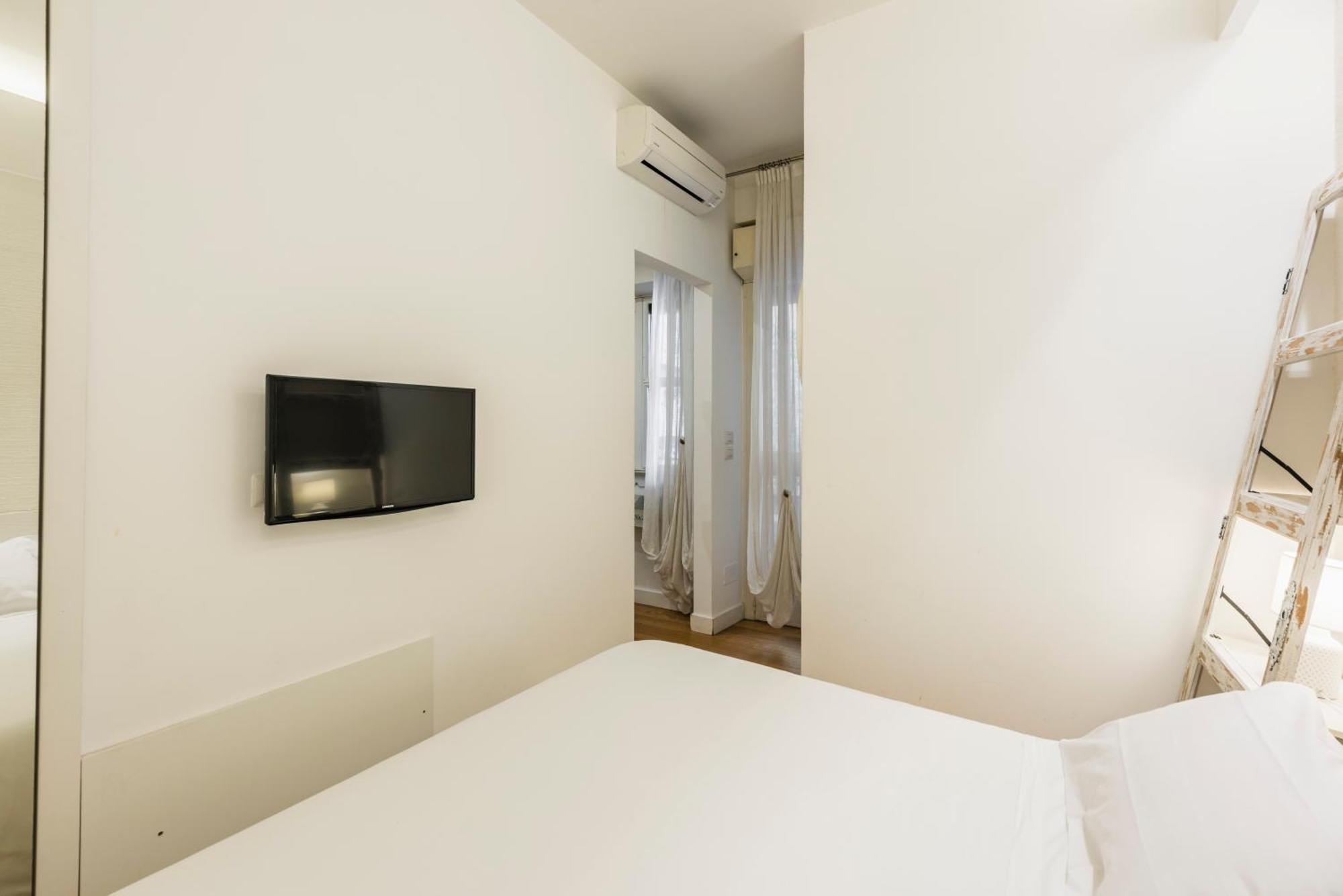 Ferrini Home - Suites Катанія Екстер'єр фото